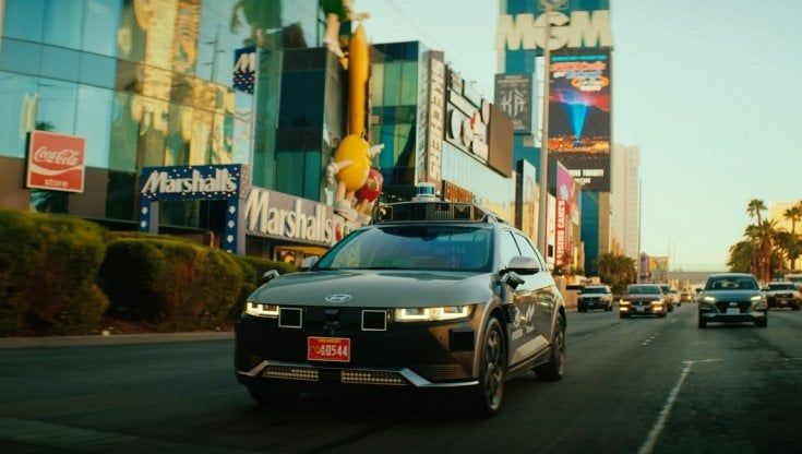 Lo show del robotaxi Ioniq 5. Il futuro secondo Hyundai
