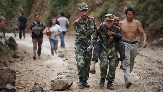 Cina, devastante terremoto nel sud-ovest del Paese: centinaia di morti
