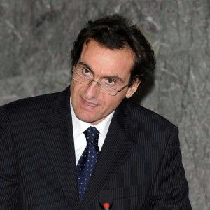 Dambruoso: "Certi stipendi sono inammissibili, basta privilegi"