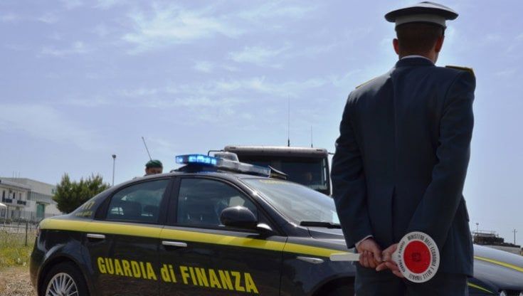 Le tangenti del maresciallo della Finanza e del suo complice: "Come il cacio sui maccheroni"