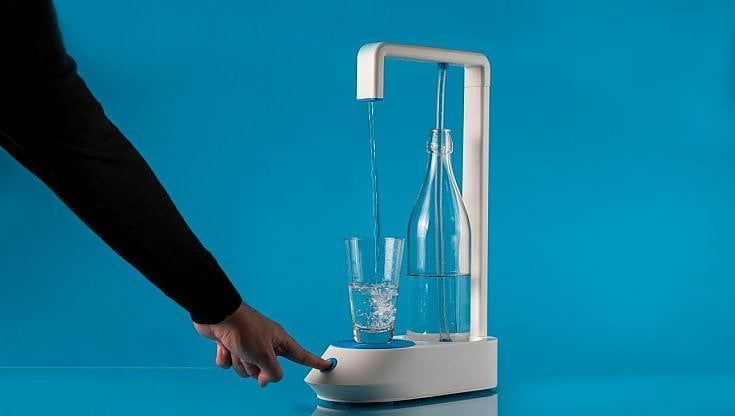 Nasce a Bari e sarà in mostra a Dubai il sistema che versa acqua nel bicchiere: "È dedicata a persone con fragilità fisiche"