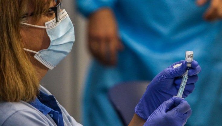Vaccino Covid, richiamo Pfizer a 35 giorni nel Lazio. Ecco quali appuntamenti sono spostati