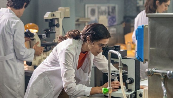 Costanza Quatriglio: "Il mio film sulla lotta al virus e sulla nostra paura" 
