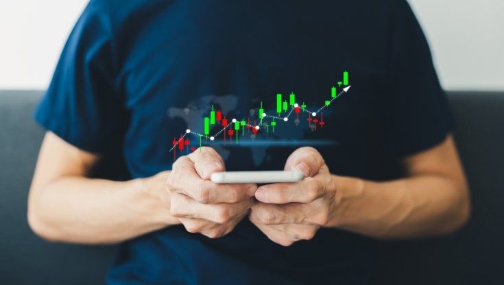 Finanza, giovani sempre più attratti: l’educazione corre via social