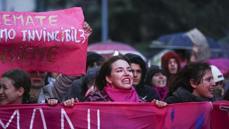 “Chiamateci sorelle”. Le nuove femministe alla battaglia contro la violenza di genere