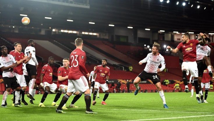 Europa League, Manchester United-Milan 1-1: Kjaer nel recupero riprende i Red Devils