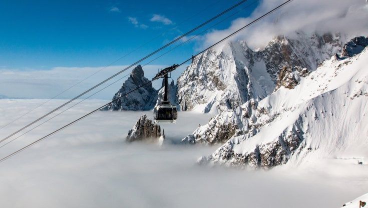 Monte Bianco, giovedì riapre la funivia Skyway: ma sul tetto d'Europa si potrà restare un'ora e mezza