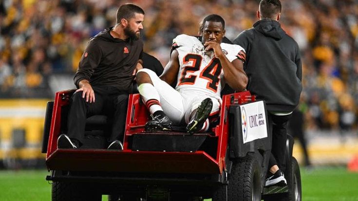 Nfl, infortunio shock per la star Nick Chubb e la tv americana si rifiuta di mandare in onda il replay