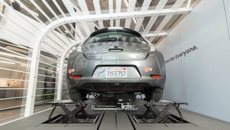 Ricarica elettrica troppo lunga? Ample ti cambia la batteria in 10 minuti 