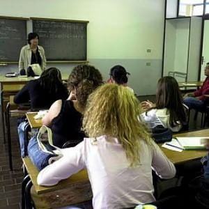 Ravenna: dodicenne picchiato, svestito e ripreso dai compagni
