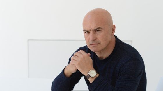 Luca Zingaretti è 'Il re' nella nuova serie Sky