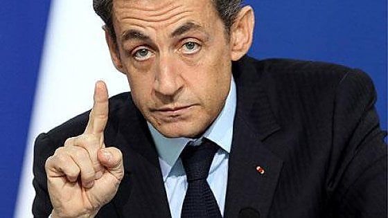 Francia, Sarkozy: "Mi candido alle presidenziali 2017, ne ho la forza"