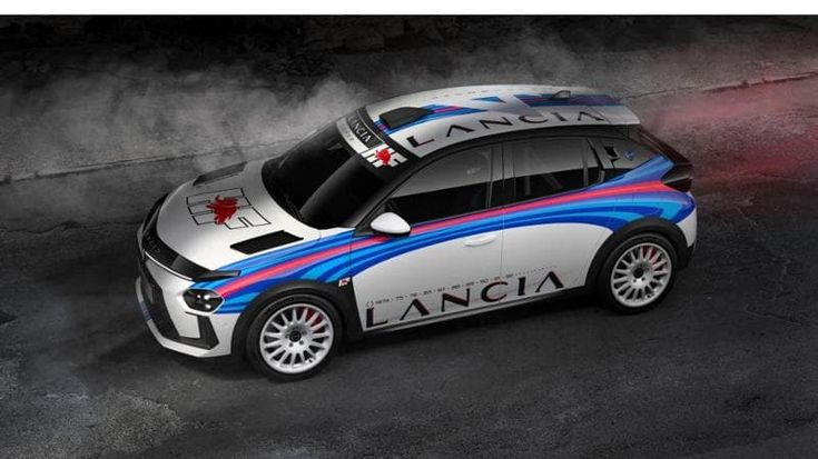 Lancia torna nel mondo dei Rally con la nuova Ypsilon 4 HF. Tavares: “Ora il marchio ha un nuovo futuro”