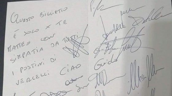 Il bimbo non riceve mai neanche una lettera, così i postini di Vercelli gliene scrivono una