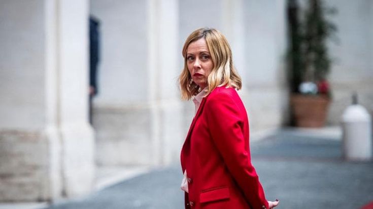 L’attacco di Meloni a Repubblica: “Non accetto lezioni di italianità”