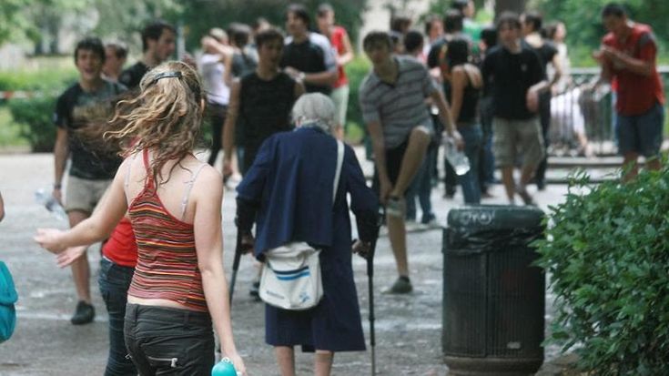 La metà degli italiani si sente più giovane della sua età. La solitudine? Un’ansia degli under 35
