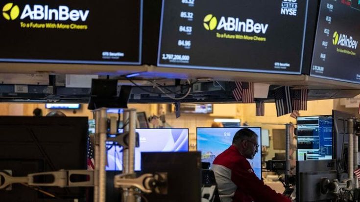 Le Borse oggi, 6 agosto. Attesa per Hormuz, risale il petrolio