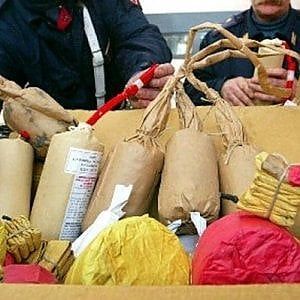 Capodanno a Firenze, gli artificieri: "Evitate i botti scaduti, sono pericolosi"