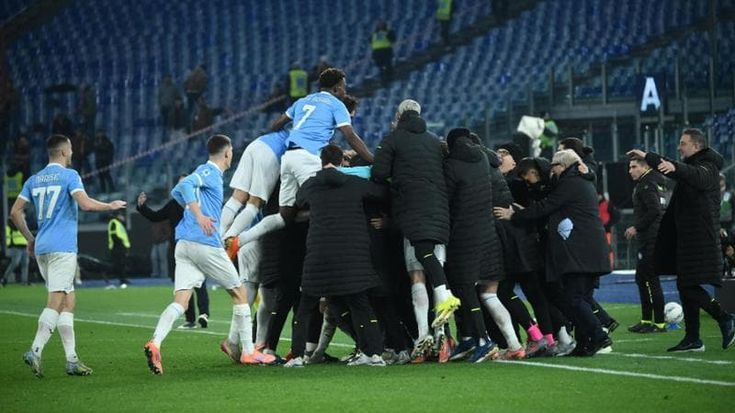 La Lazio vince al 100' nella notte dei rigori e dell'Olimpico vuoto: 3-2 al Genoa