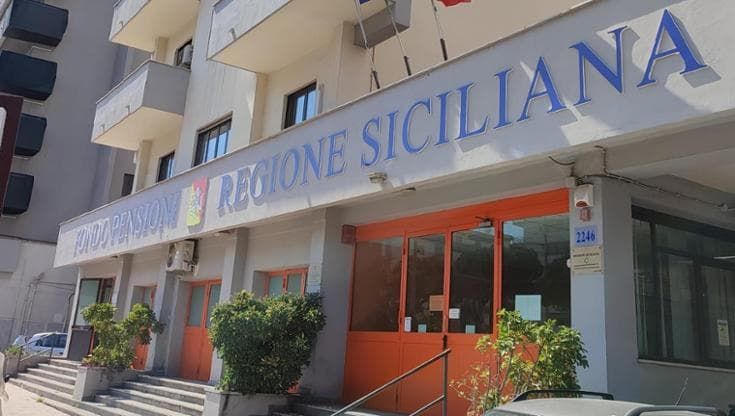 Fondo pensioni Regione, l’ex direttore Nasca è indagato: “Passò il bando a un broker”