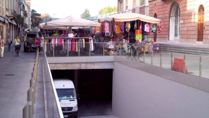 Parcheggio sotto la Ghiaia: i commercianti: bene l'apertura, finalmente il Comune ci ascolta