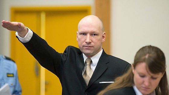 Norvegia: il saluto nazista di Breivik che accusa lo Stato di "disumanità"