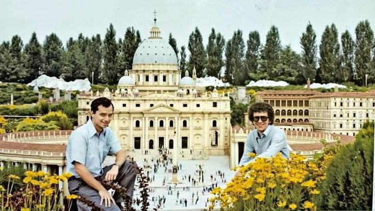 Robert Prevost, contro il consumismo e a favore della giustizia sociale