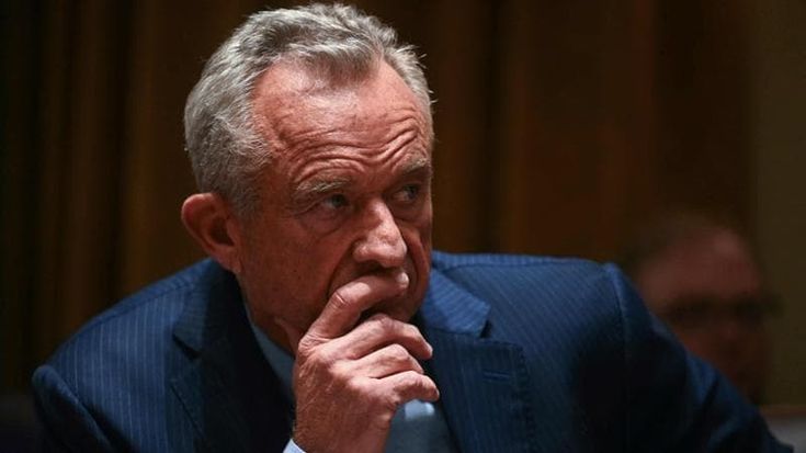 Stati Uniti, dopo la morte della seconda vittima per morbillo il no vax Kennedy riscopre il vaccino