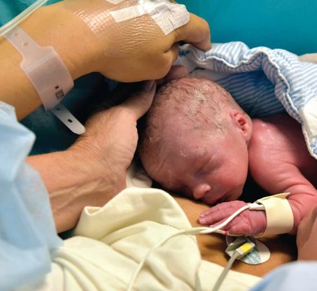 Partorisce un bimbo dopo il trapianto di utero: in Svezia il primo caso al mondo