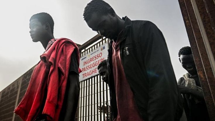 Migranti, Piantedosi tiene duro sui Cpr: “Uno per ogni regione e più fondi ai minori”