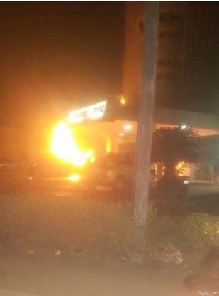 Attentato in Burkina Faso: le fiamme davanti all'hotel Splendid