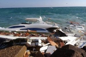 Brindisi, il video del naufragio in Procura.<br />Sciacalli sullo yacht, un arresto