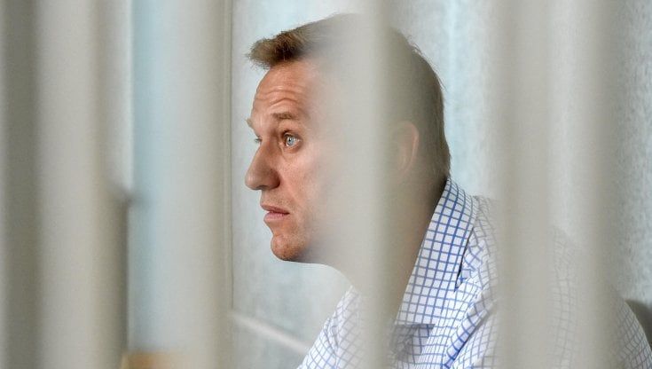 Lo staff di Navalnyj accusa: "Nelle cartelle cliniche alterate c'è la prova dell'avvelenamento"