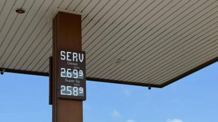 Benzina sopra i 3 euro, sull’Isola si abbatte la stangata dei rincari
