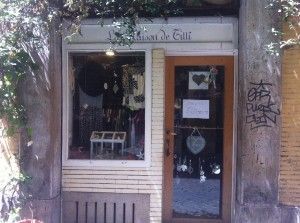 Trastevere, residenti e negozianti<br />"Stop alle bancarelle abusive"
