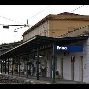 Black-out a Enna, interrotta per sei ore la linea ferroviaria Palermo-Catania