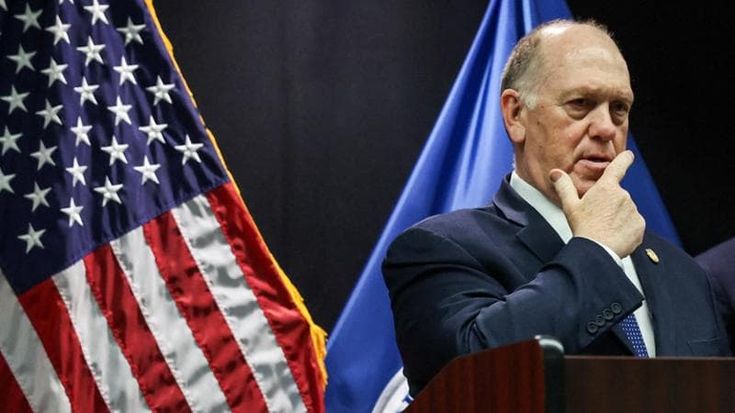 Minneapolis, la svolta di Homan: “Operazioni mirate e sicure”. Ma Trump accusa Pretti:“Un agitatore”