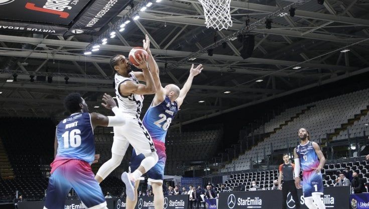 Bentornato derby, "l'altro Natale di Bologna": Virtus-Fortitudo la sfida infinita