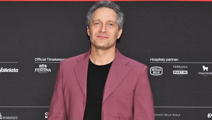 Claudio Santamaria: “Su Gaza la Mostra è una vetrina potente, a Venezia serve un gesto fortissimo”