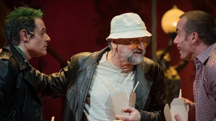 Popolizio padre-padrone in “Ritorno a casa di Pinter”