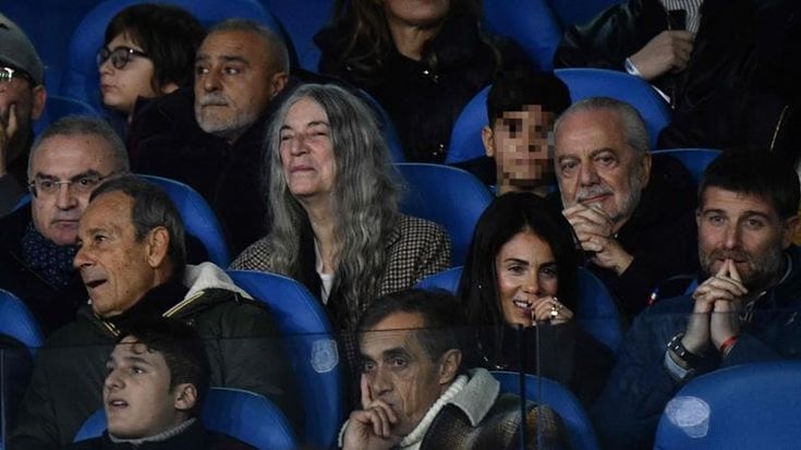 Patti Smith allo stadio Maradona: in tribuna con De Laurentiis