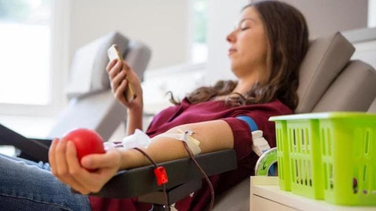 Emergenza sangue in Lombardia: “Servono donatori, l’attività degli ospedali è a rischio”