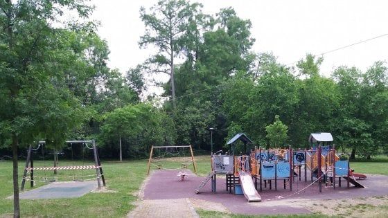 Bologna vieta con un'ordinanza i giochi nei parchi
