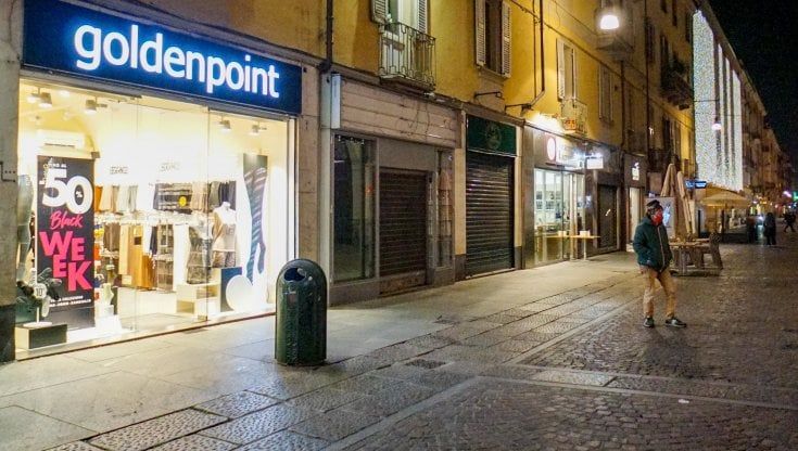 Da mezzanotte il Piemonte torna in zona arancione: ecco come cambia la vita (per tre giorni)