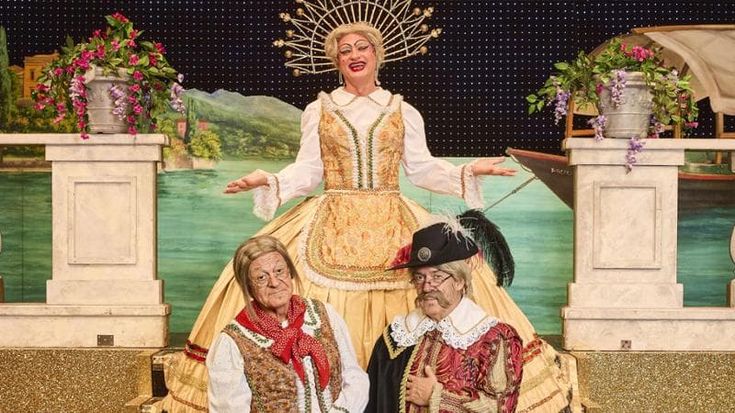 Promossi sposi da ridere: Legnanesi show per il ritorno al Manzoni