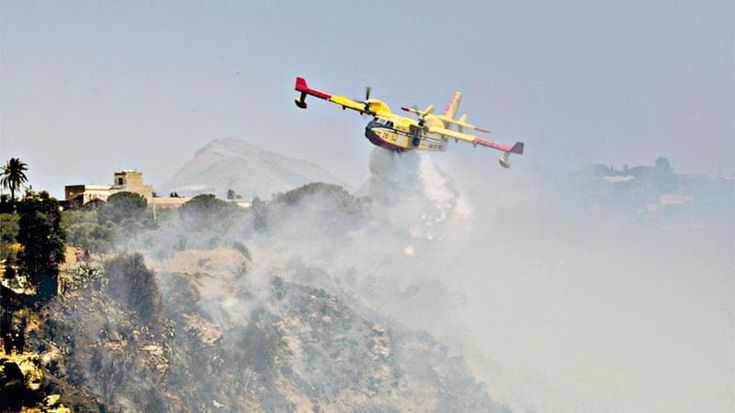 Mancano mezzi e operai, la lotta agli incendi con le armi spuntate