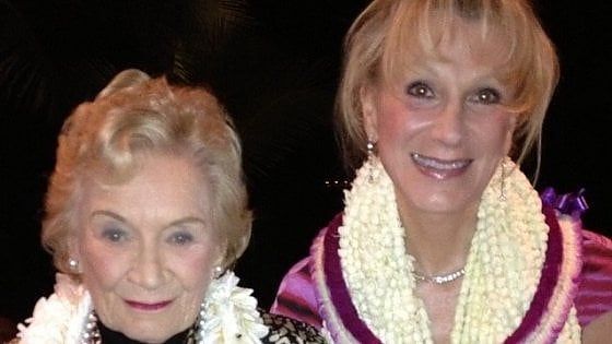 Hawaii, principessa 91enne sposa la sua compagna dopo 20 anni di fidanzamento
