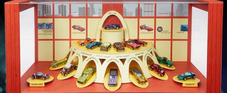 Hot Wheels, torna la mini concessionaria del 1968 con i 16 modellini cult