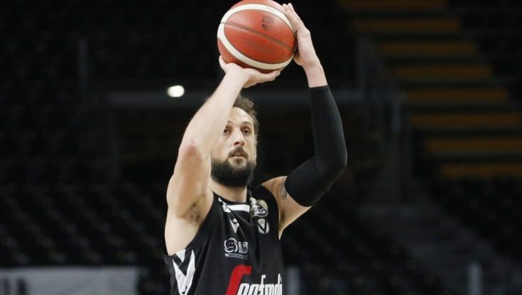La Virtus passa a Cremona 87 a 75