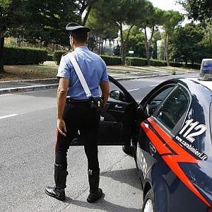 Catania, diciassettenne fa arrestare il padre che picchia la madre